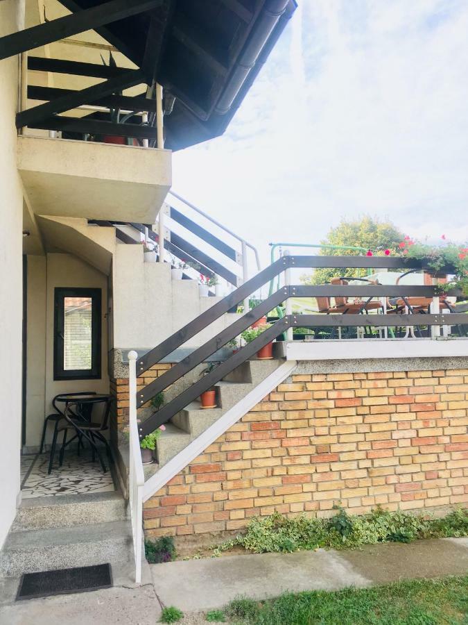 Stan Na Dan Loznica Daire Dış mekan fotoğraf